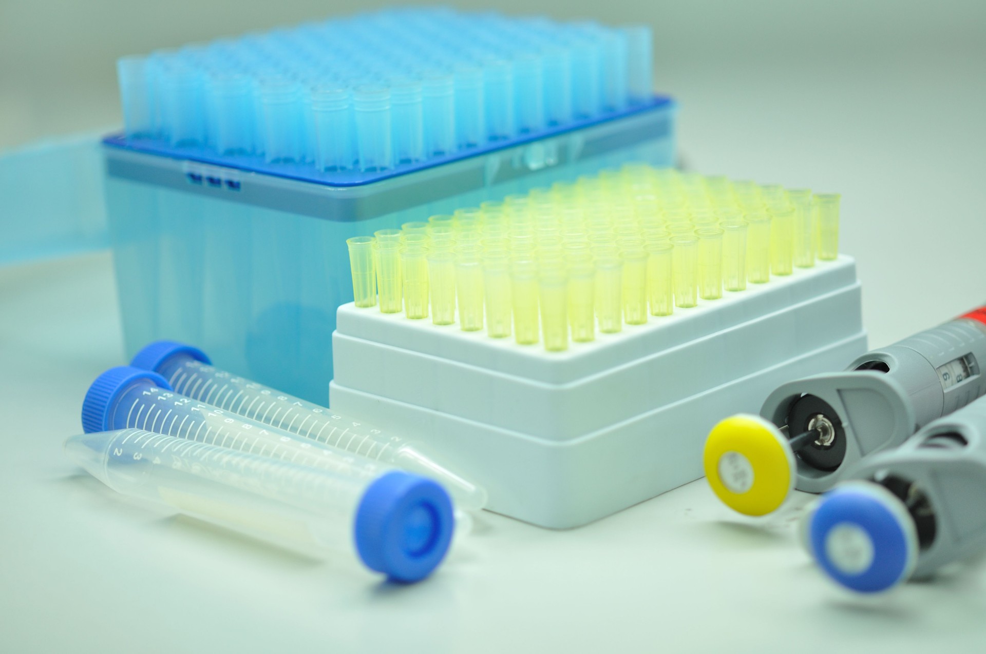 Pipette and tip equipment